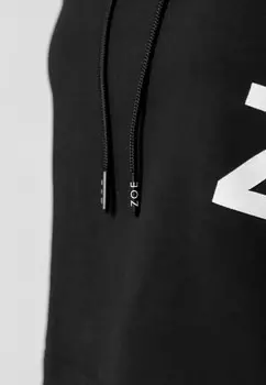 Футболка с принтом zoe, черный