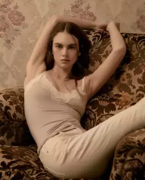 Футболка с простым кружевом Sfera, розовый