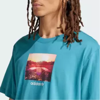 Футболка с рисунком заката для мужчин, синяя Adidas Originals, синий