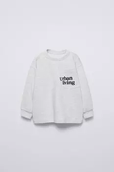 Футболка с тисненым текстом ZARA, серый мергель