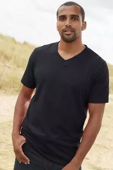 футболка с V-образным вырезом Cotton Traders, черный