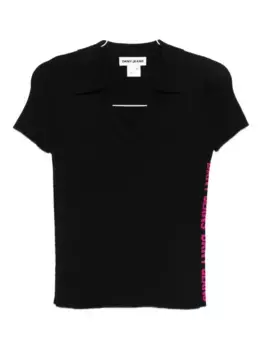 Футболка с V-образным вырезом и логотипом сбоку DKNY, черный