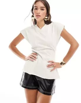 Футболка с V-образным вырезом и защипами на талии цвета кокосового молока ASOS DESIGN