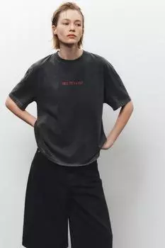 Футболка с выцветшим эффектом чили ZARA, антрацитовый серый