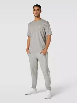 Футболка с вышитой этикеткой модель «ESSENTIAL» adidas Originals, светло-серый