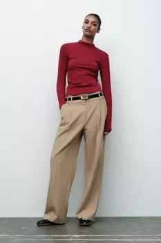 Футболка с высоким воротом ZARA, бордовый