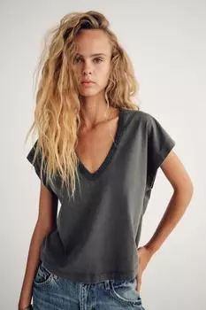 Футболка с вытяженным эффектом и v-образным вырезом ZARA, черный