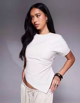 Футболка с запахом и сборками ASOS DESIGN кремового цвета