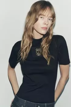 Футболка с застежкой-брошью ZARA, черный