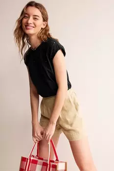 Футболка Саша с английской вышивкой Boden, черный