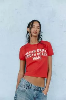 Футболка со слоганом ZARA, красный