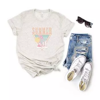 Футболка Summer Vibes с треугольными рукавами и графическим рисунком Simply Sage Market