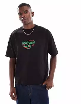 Футболка свободного кроя ASOS DESIGN черного цвета с принтом португальской спортивной символики