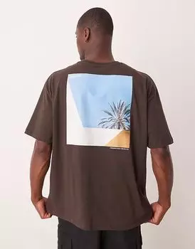 Футболка свободного кроя ASOS DESIGN с живописным рисунком на спине коричневого цвета