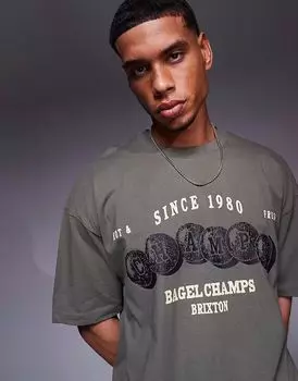 Футболка свободного кроя ASOS DESIGN со спортивной графикой цвета хаки