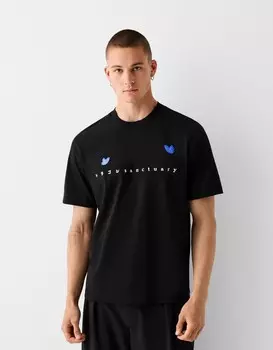 Футболка свободного кроя с коротким рукавом и принтом Bershka, черный
