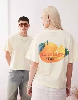 Футболка свободного кроя унисекс Reclaimed Vintage с изображением фруктов в масляно-желтом цвете