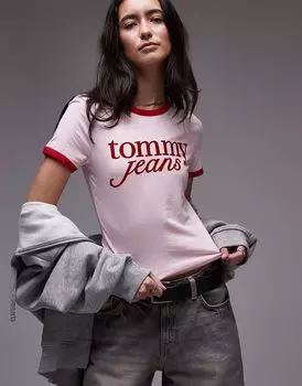 Футболка Tommy Jeans с надписью «Script Ringer» в розовом и красном цветах