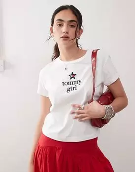 Футболка Tommy Jeans с рисунком девушки Томми в цвете «кремовый»