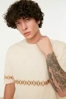 Футболка TRENDYOL MAN, кремовый