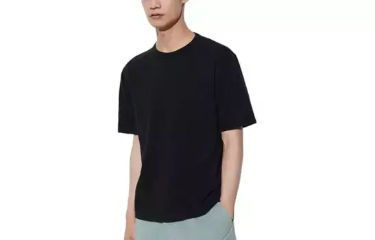 Футболка унисекс черная Uniqlo, черный