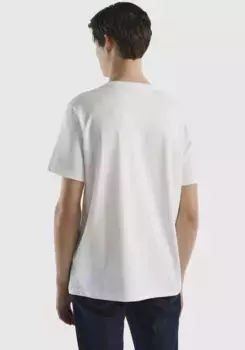 Футболка United Colors of Benetton со значком, белый