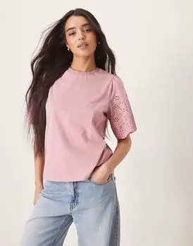 Футболка YAS с вышивкой на рукавах сиренево-розового цвета
