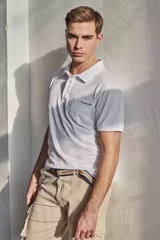 Футболкас воротником Budmil, белый