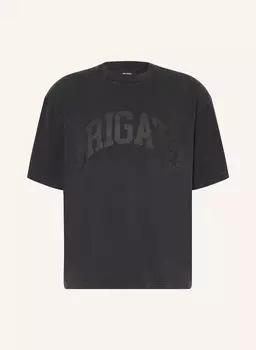 Футболку Axel Arigato,