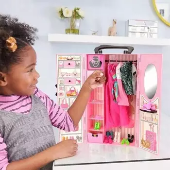 Гардероб Гардероб Розовый чемоданчик для куклы Swede