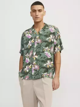 Гавайская рубашка Jack & Jones "JORLUKE TAMPA AOP SHIRT SS SN", цвет Laurel Wreat