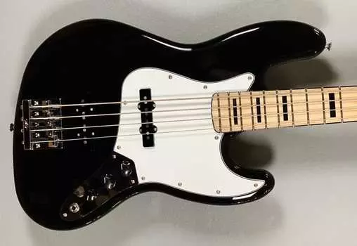 Гедди Ли Джаз Бас - Черный Fender Geddy Lee Jazz Bass -