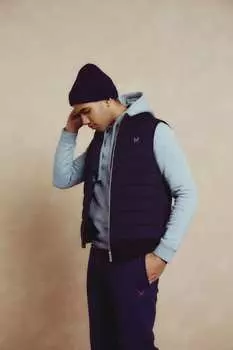 Гибридный вязаный жилет Dartmouth Crew Clothing Crew Clothing Company, синий