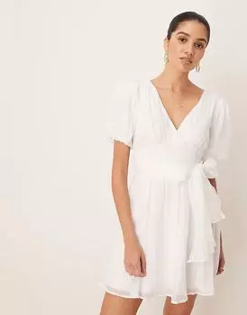 Gina Tricot короткое платье выпускного вечера с V-образным вырезом и открытой спиной, цвет кремовый