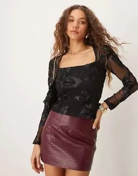 Gina Tricot прозрачный топ с квадратным вырезом и вышитой аппликацией черного цвета