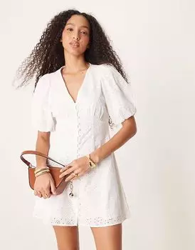 Gina Tricot выпускное мини-платье с длинными рукавами и V-образным вырезом в цвете «кремовый»