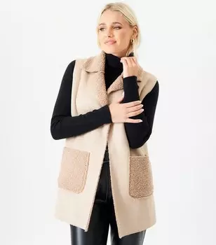 Gini London Жилет из овчины с каменным узором Gini London, светло-серый