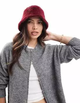 Гламурная структурированная панама насыщенного красного цвета 2013 года