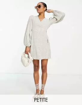 Гламурное мини-платье Petite с длинными рукавами и запахом в яркий цветочный узор Glamorous Petite