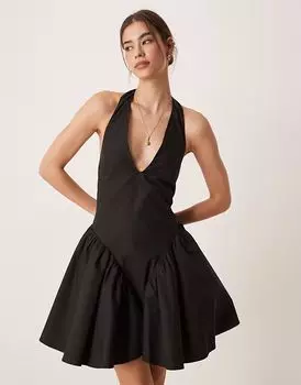 Гламурное мини-платье с заниженной талией и вырезом халтер черного цвета Glamorous