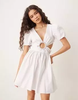 Гламурные мини-платье с V-образным вырезом белого цвета Glamorous