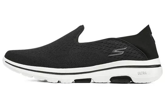 Go Walk 5 Кроссовки для мужчин с низким верхом, черного/белого цвета Skechers