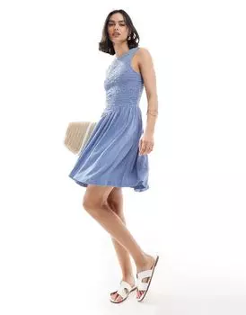 Голубое джинсовое платье мини с жатым лифом и открытой спиной ASOS DESIGN