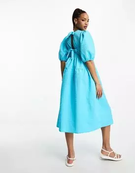 Голубое платье миди Monki с объемными рукавами