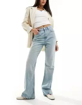 Голубые расклешенные джинсы ASOS DESIGN