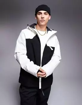 Горнолыжная куртка черного цвета South Beach