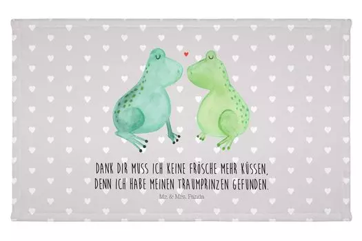 Гостевое полотенце Mr. & Mrs. Panda Frog Love — серая пастель — подарок, спортивное полотенце, принц-лягушка, подарок подруге, детское полотенце, помолвка, влюбленная пара, пара, белый