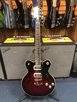 Gretsch G2622-P90 Streamliner Центральный блок с двойным вырезом и V-Stoptail 2021 - Настоящее время Боры бордового цвета G2622-P90 Streamliner Center Block Double Cutaway with V-Stoptail