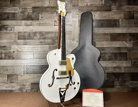 Gretsch G6136TG Players Edition Falcon с Bigsby - белый Gretsch G6136TG Players Edition Falcon with Bigsby - White