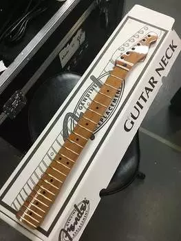 Гриф Fender Жареный клен Neck